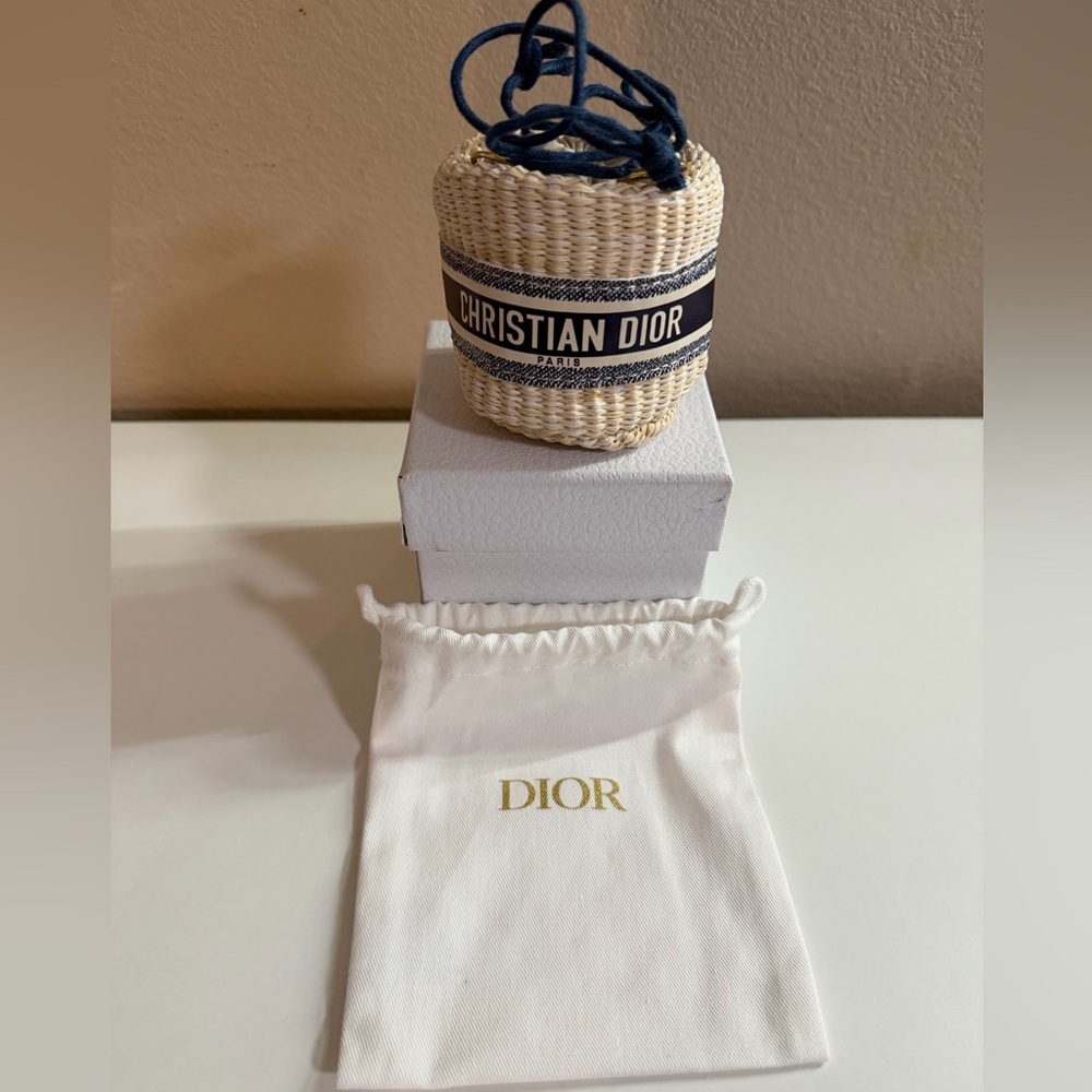 ✨GWP✨BRAND NEW✨Christian Dior Woven Basket with Blue Accents